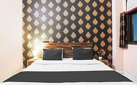 Super Hotel O Downtown Uttam Nagar Formerly Town Plaza